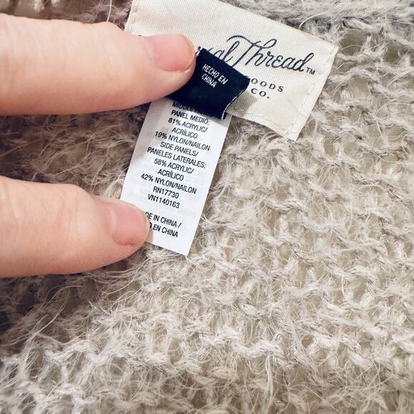 Universal thread Fuzzy Knit Open Cardigan Sweater Poncho Batwing Cream O/S - Picture 6 of 8